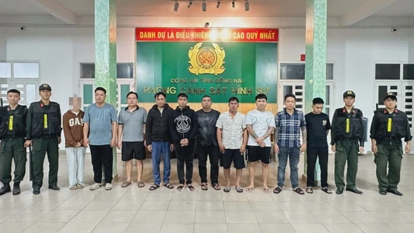 Các đối tượng bị bắt giữ.