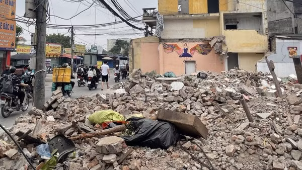 Giải phóng mặt bằng đường Lĩnh Nam. 