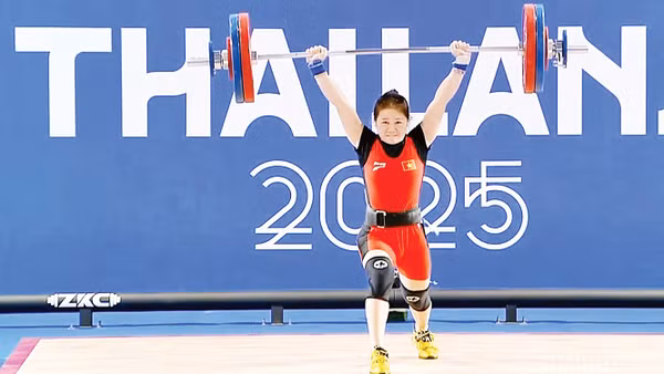 Lực sĩ Quàng Thị Tâm giành Huy chương Đồng tại SEA Games 33.