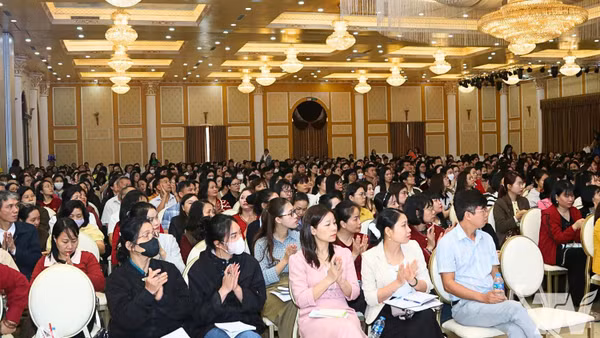 Đại biểu tham dự Hội nghị.