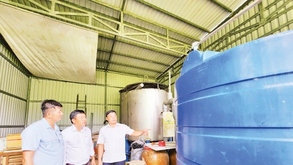 Các công trình cấp nước tập trung quy mô nhỏ giải quyết nhu cầu cấp thiết, trước mắt cho người dân nông thôn. 