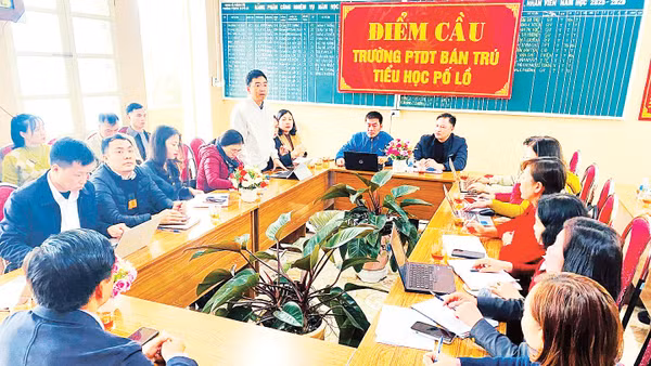 Nhiều chương trình hội thảo trực tuyến được tổ chức để nâng cao chất lượng công tác giảng dạy. Ảnh: Sở Giáo dục và Đào tạo tỉnh Tuyên Quang 