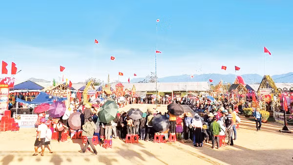 Đầu Xuân Bính Ngọ 2026, xã Cư Pui tổ chức hội xuân sôi nổi khắp 25 thôn, buôn, thu hút đông đảo người dân tham gia.