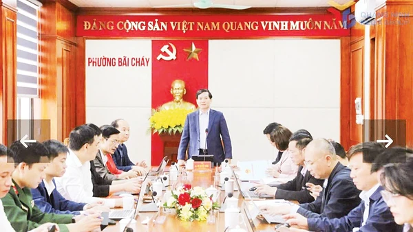 Đồng chí Vũ Quyết Tiến, Phó Bí thư Tỉnh ủy, Chủ tịch Ủy ban Mặt trận Tổ quốc tỉnh, Phó Chủ tịch Ủy ban Bầu cử tỉnh Quảng Ninh, đánh giá cao kết quả triển khai công tác chuẩn bị bầu cử tại phường Bãi Cháy.