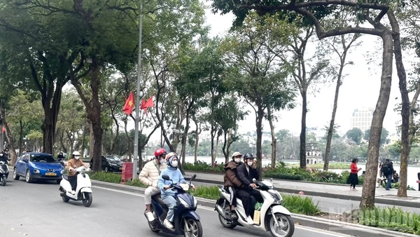 Dự báo khu vực Hà Nội ngày 3/3 có mưa, mưa rào rải rác và có nơi có dông; đêm và sáng trời rét. (Ảnh minh họa: ĐT)