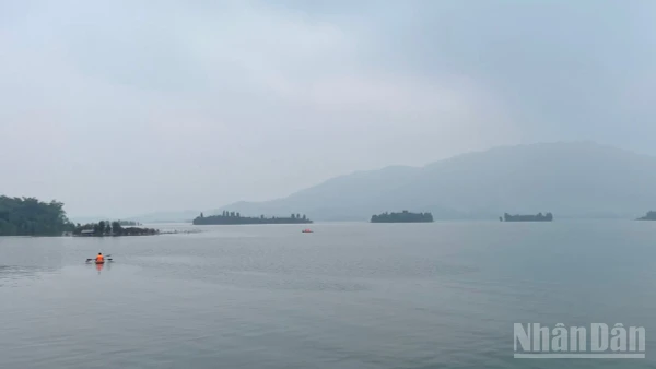 Dự báo khu vực Bắc Bộ sáng sớm có sương mù và sương mù nhẹ. (Ảnh minh họa: Đ.T)