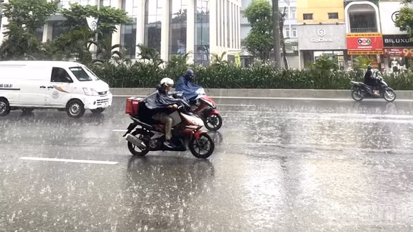 Dự báo nhiều khu vực trên cả nước có mưa rào và dông. (Ảnh minh họa: Đ.T)