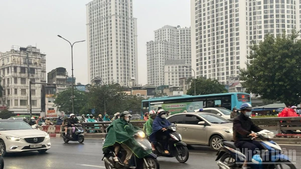 Dự báo khu vực Hà Nội có mưa nhỏ rải rác, trời rét đậm. (Ảnh minh họa: Đ.T)