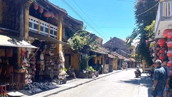 Khu vực từ Thanh Hóa đến thành phố Đà Nẵng và phía đông các tỉnh từ Quảng Ngãi có nắng nóng và nắng nóng gay gắt. (Ảnh minh họa: Đ.T)