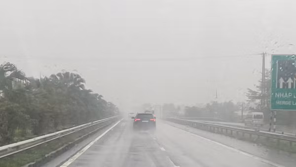 Dự báo khu vực vùng núi phía bắc có mưa rào và dông rải rác. (Ảnh minh họa: Đ.T)