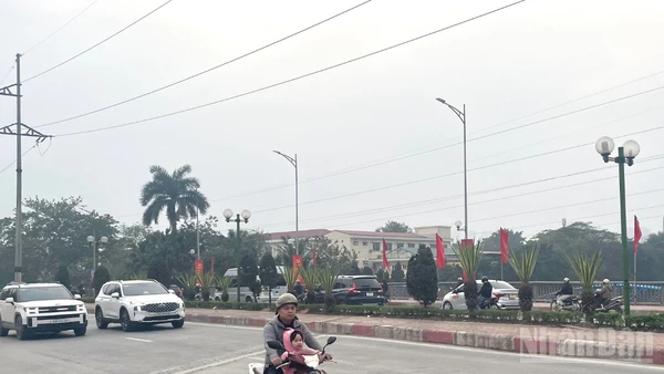 Dự báo Hà Nội từ đêm 8/3 đến sáng 10/3 có mưa, mưa rào rải rác và có nơi có dông; từ tối và đêm 9-10/3 trời chuyển rét. (Ảnh minh họa: ĐT)