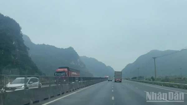 Dự báo nhiều nơi ở miền bắc sáng sớm có sương mù và sương mù nhẹ rải rác. (Ảnh minh họa: Đ.T)