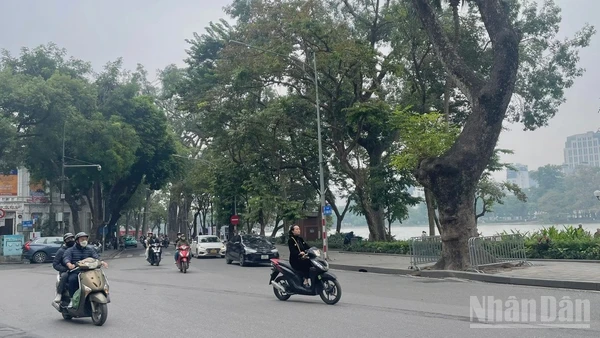 Dự báo khu vực Hà Nội không mưa, sáng và đêm trời rét. (Ảnh: Đ.T)