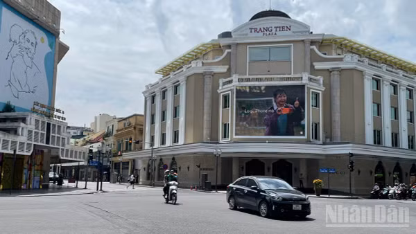 Dự báo khu vực Hà Nội, ngày nắng, chiều tối và đêm có mưa rào và dông vài nơi. (Ảnh minh họa: Đ.T)