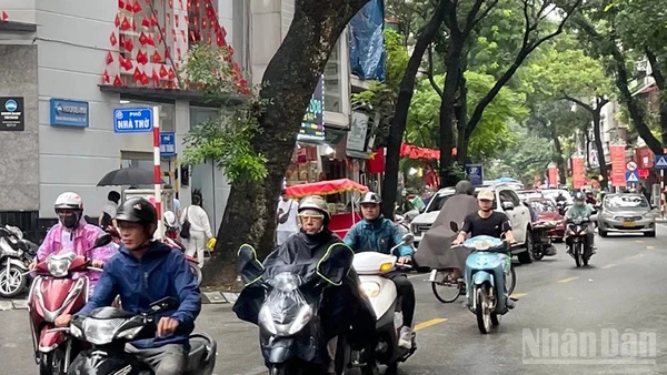 Khu vực Hà Nội mưa rào rải rác, từ đêm 9-10/3 trời chuyển rét. (Ảnh minh họa: Đ.T)