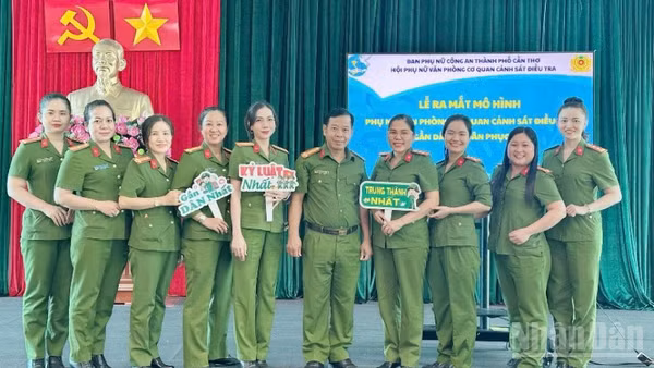 Lễ ra mắt mô hình “Phụ nữ Văn phòng Cơ quan Cảnh sát điều tra - Gần dân, vì nhân dân phục vụ”.