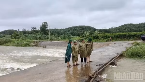 Bộ Nông nghiệp và Môi trường đề nghị các địa phương tăng cường kiểm tra, đánh giá an toàn đập, hồ chứa thủy lợi trước nguy cơ xảy ra mưa lũ cực đoan.