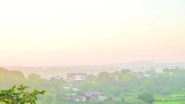 Bình minh cao nguyên.