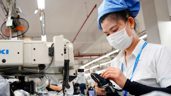 Công nhân làm việc tại Công ty Cổ phần Dệt may 29-3, thành phố Đà Nẵng