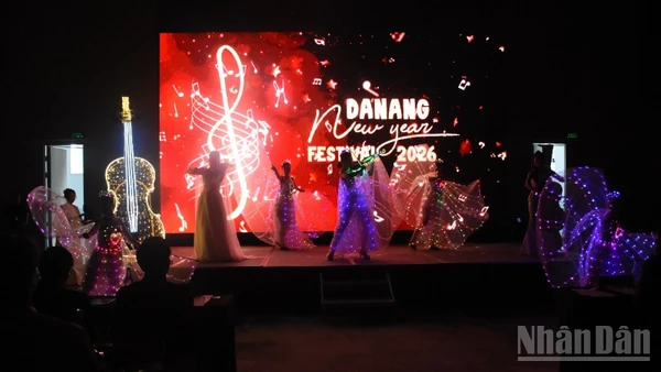 Nhiều hoạt động được tổ chức phục vụ người dân, du khách trong Lễ hội Chào năm mới 2026. (Ảnh: ANH ĐÀO)