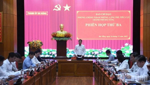 Đà Nẵng khai mạc phiên họp thứ 3, Ban Chỉ đạo phòng, chống tham nhũng, lãng phí, tiêu cực thành phố. (Ảnh: ANH ĐÀO)