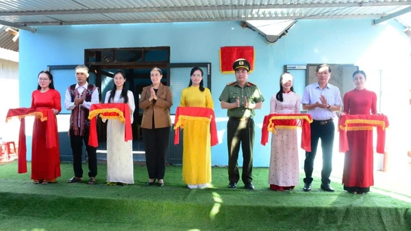 Công an thành phố Đà Nẵng tổ chức khánh thành, bàn giao căn nhà đầu tiên trong "Chiến dịch Quang Trung".