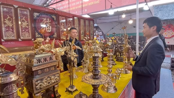 Nhiều sản phẩm thủ công mỹ nghệ, làng nghề truyền thống phục vụ Tết được giới thiệu tại Triển lãm.