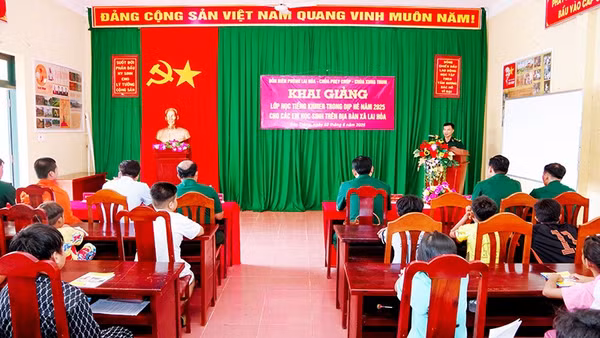 Khai giảng lớp tiếng Khmer miễn phí tại đồn Biên phòng Lai Hòa. 