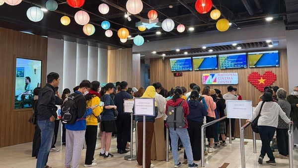 Vé xem phim được phát miễn phí tại Trung tâm chiếu phim quốc gia. 