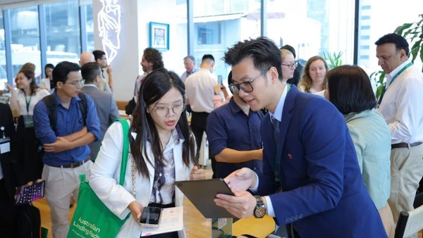 Các đại biểu trao đổi tại chương trình. (Ảnh: PV)