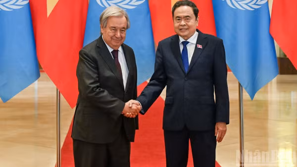 Chủ tịch Quốc hội Trần Thanh Mẫn và Tổng Thư ký Liên hợp quốc Antonio Guterres. (Ảnh: DUY LINH)