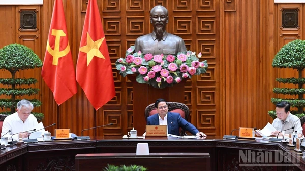 Thủ tướng Phạm Minh Chính chủ trì cuộc họp của Ban Chỉ đạo. (Ảnh: TRẦN HẢI)