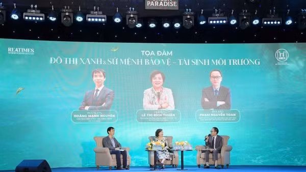 Các chuyên gia trao đổi, thảo luận tại tọa đàm. (Ảnh: PV)