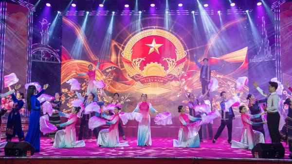 Một tiết mục nghệ thuật đặc sắc chào mừng thành công cuộc bầu cử đại biểu Quốc hội khóa XVI và bầu cử đại biểu Hội đồng nhân dân các cấp nhiệm kỳ 2026-2031.