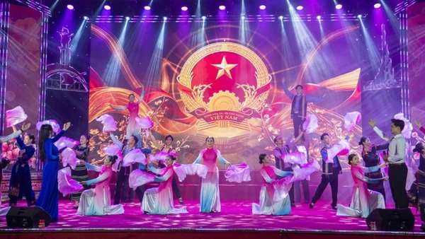 Một tiết mục nghệ thuật đặc sắc chào mừng thành công cuộc bầu cử đại biểu Quốc hội khóa XVI và bầu cử đại biểu Hội đồng nhân dân các cấp nhiệm kỳ 2026-2031.