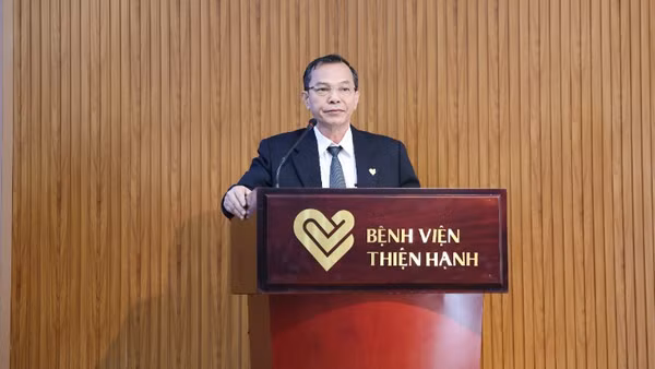 Bác sĩ chuyên khoa II Phan Trọng Nhơn, Phó Giám đốc Bệnh viện đa khoa Thiện Hạnh phát biểu khai mạc hội thảo.