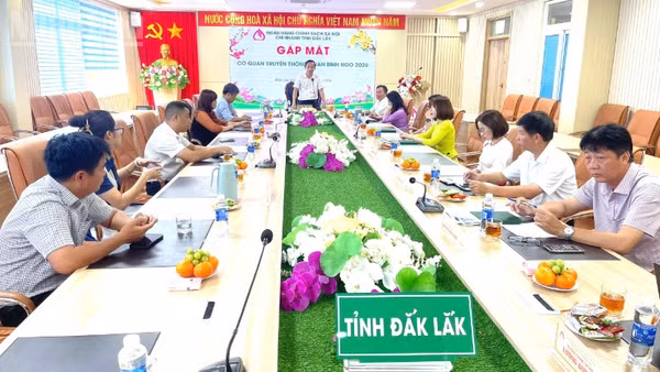 Quang cảnh buổi gặp mặt.