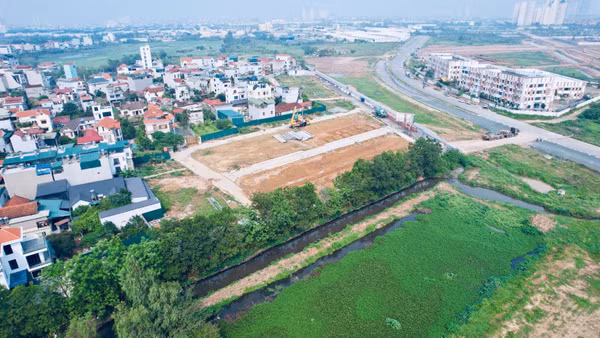 Xu hướng lựa chọn vùng ven, xa trung tâm để sinh sống khi các tuyến metro vận hành đồng bộ, thông suốt. (Ảnh: PV)