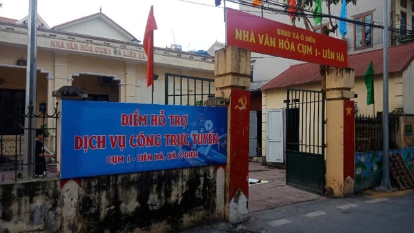 Điểm hỗ trợ Dịch vụ công trực tuyến đặt tại Nhà Văn hóa Cụm 1, Liên Hà, xã Ô Diên, Hà Nội. 