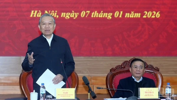 Tổng Bí thư Tô Lâm chủ trì buổi làm việc với Ban Chính sách, chiến lược Trung ương. (Ảnh: ĐĂNG KHOA)