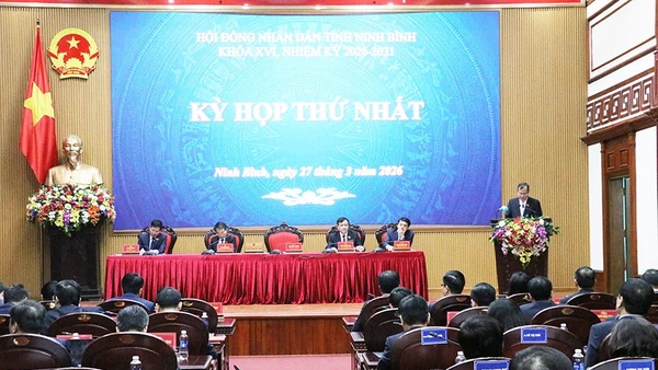 Quang cảnh kỳ họp.