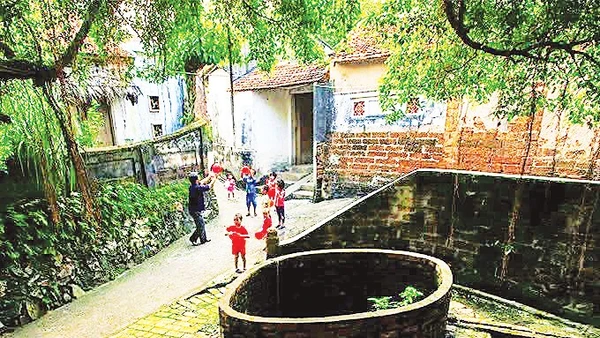 Giếng cổ còn lưu dấu những câu chuyện huyền bí. Ảnh: tư liệu