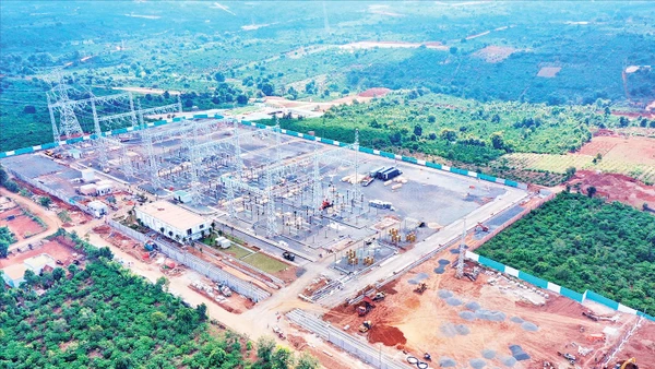 Toàn cảnh dự án Nhà máy Điện gió công suất 400MW của Trungnam Group tại Ea H’leo. Ảnh: Nam Trung