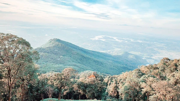 Vườn quốc gia Ba Vì là lá phổi xanh quan trọng của Thủ đô Hà Nội.