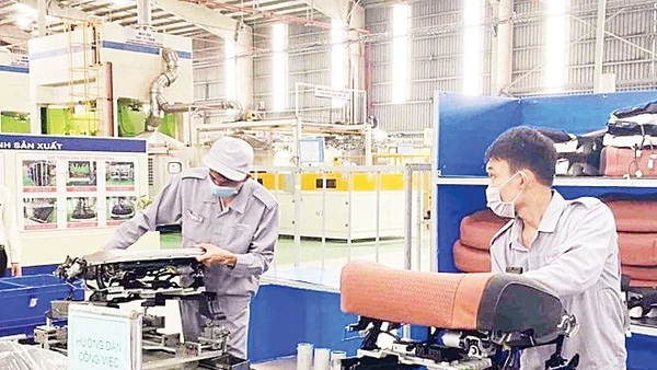 Doanh nghiệp CNHT có đặc thù là đầu tư vào máy móc, nhà xưởng đòi hỏi vốn lớn, thời gian thu hồi vốn lại kéo dài, trong khi lợi nhuận không quá cao. Nguồn: HANSIBA