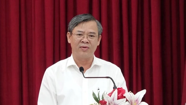 Nhìn Lại Nhiệm Kỳ “Vượt Sóng Dữ”, Tạo Dựng Nền Tảng Cho Tương Lai Nơi Cực Nam Tổ Quốc Ông Trương Cảnh Tuyên - Tân Chủ Tịch Ubnd Tp Cần Thơ Nhiệm Kỳ 2021-2026.