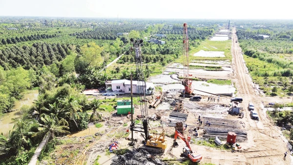 Bảo Đảm An Toàn Lao Động Là Trách Nhiệm Của Cả Người Lao Động Và Người Sử Dụng Lao Động Dự Án Công Trình Đường Bộ Cao Tốc Cao Lãnh - An Hữu Thành Phần 2 Hiện Đã Bàn Giao 100% Tiến Độ Mặt Bằng.
