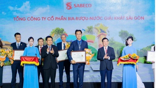SABECO được vinh danh trong top 10 CSI 2025.