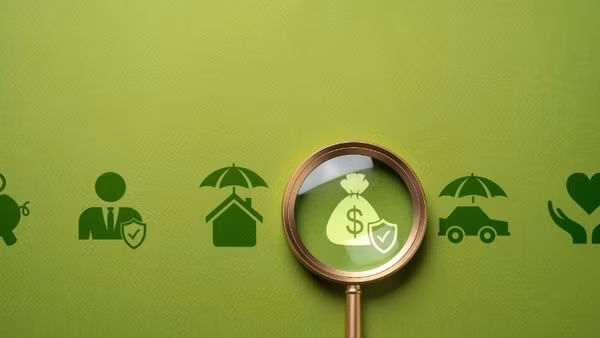 Bảo hiểm nhân thọ là kế hoạch bảo vệ tài chính dài hạn, vì vậy việc chấm dứt hợp đồng trước hạn cần được cân nhắc kỹ lưỡng. 