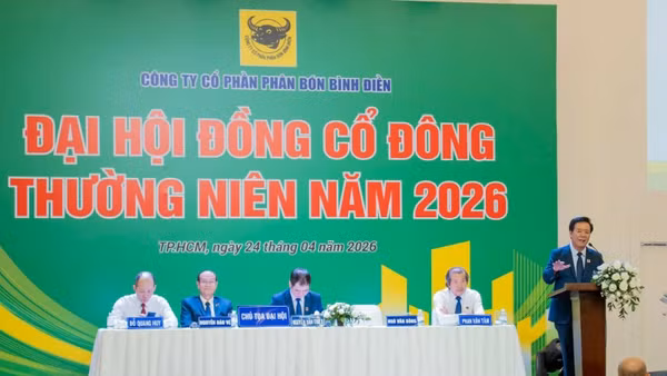 Tổng Giám đốc Công ty cổ phần phân bón Bình Điền (BFC) Ngô Văn Đông trình bày tại Đại hội cổ đông năm 2026.
